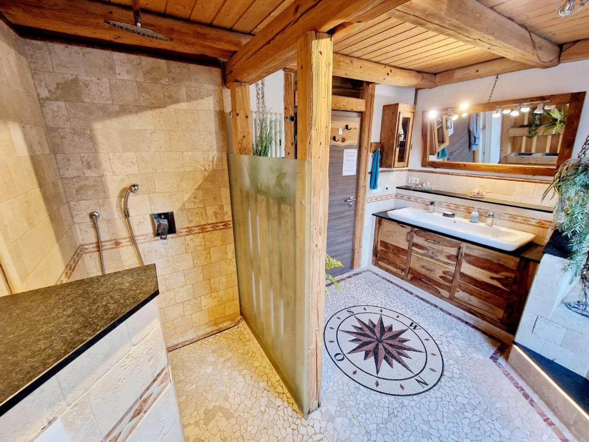 Wood & Stone Lodge 1 Донауэшинген Экстерьер фото